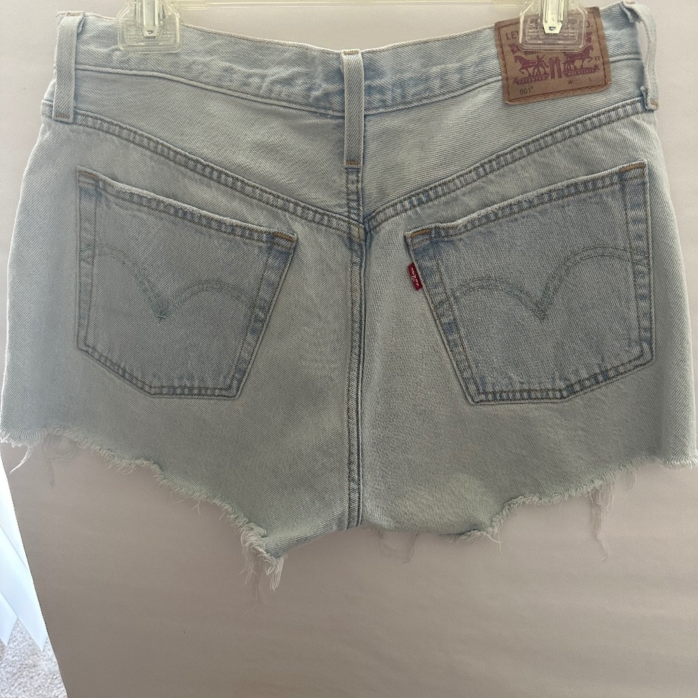 Pre-loved Levis Denim Shorts
